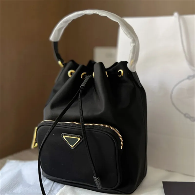Designers Bucket Bag Men Handbag Black The Tote Bags Fashion Casual Duet Re Nylon Soft High Quality Women Luxury Bag
