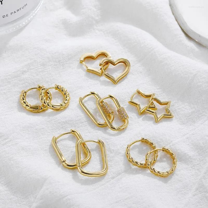 Orecchini a cerchio Stella minimalista a forma di cuore Geometrica piccola per le donne Catena color oro Twisted Huggie Hoops Set Gioielli di moda