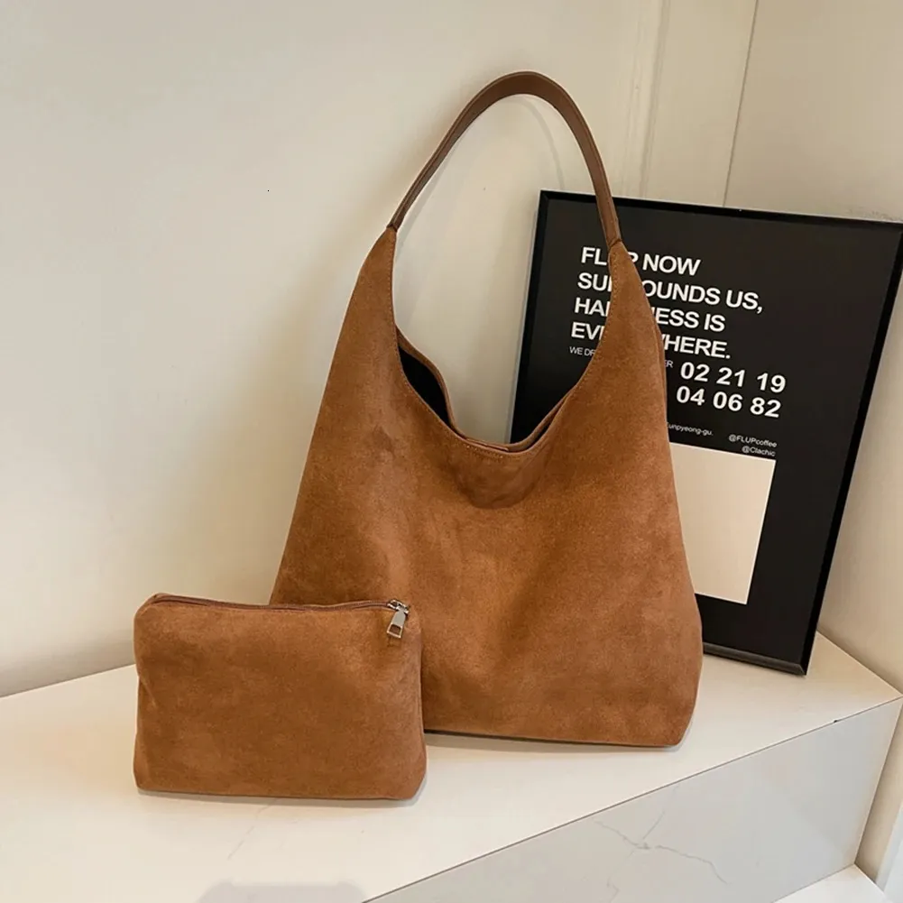 Suède Damestassen & handtassen | CHARLES & KEITH NL