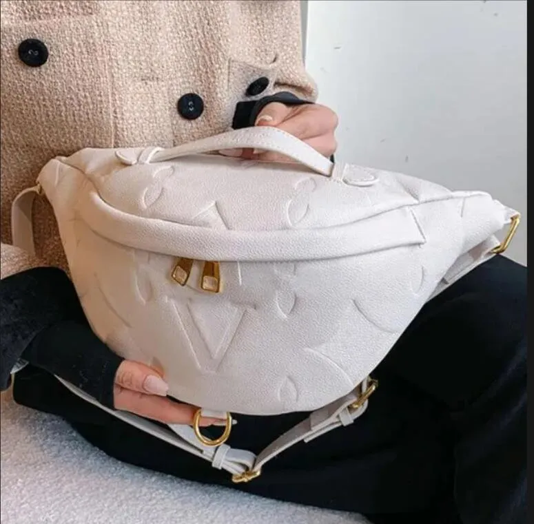 Luxurys Fanny Pack Bum Designer Bags Fashion Mini Bumbag Womens - Main Image