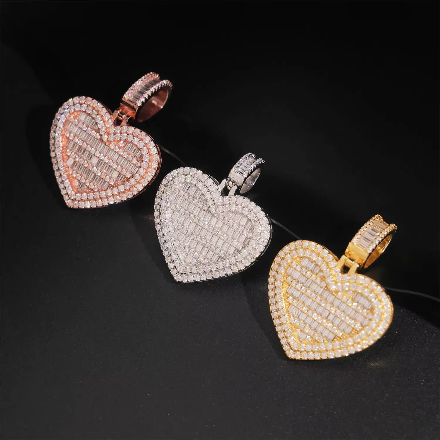 Pendentif cœur serti de diamants, en argent 925 et moissanite taille baguette. Bijou hip-hop. Testeur de diamants réussi._voghion.com