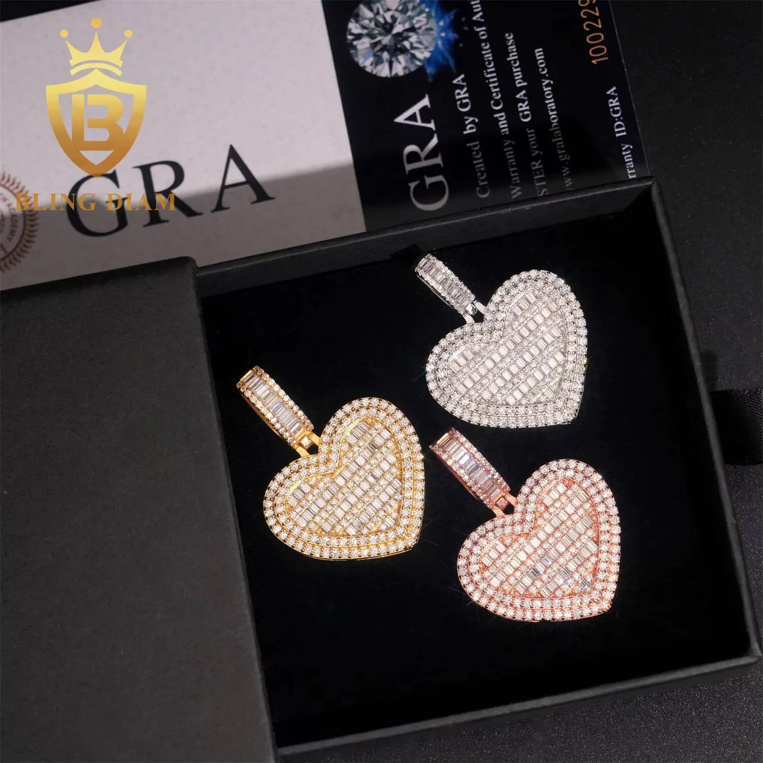 Pendentif cœur serti de diamants, en argent 925 et moissanite taille baguette. Bijou hip-hop. Testeur de diamants réussi._voghion.com