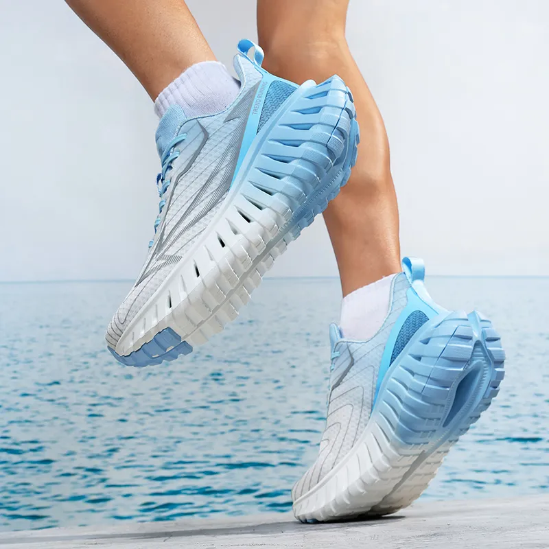 Mesh Breathable Casual Cushioned Comfortable Running New Trendy Designer Couple Sports Shoes Sneakers_vogvips.com