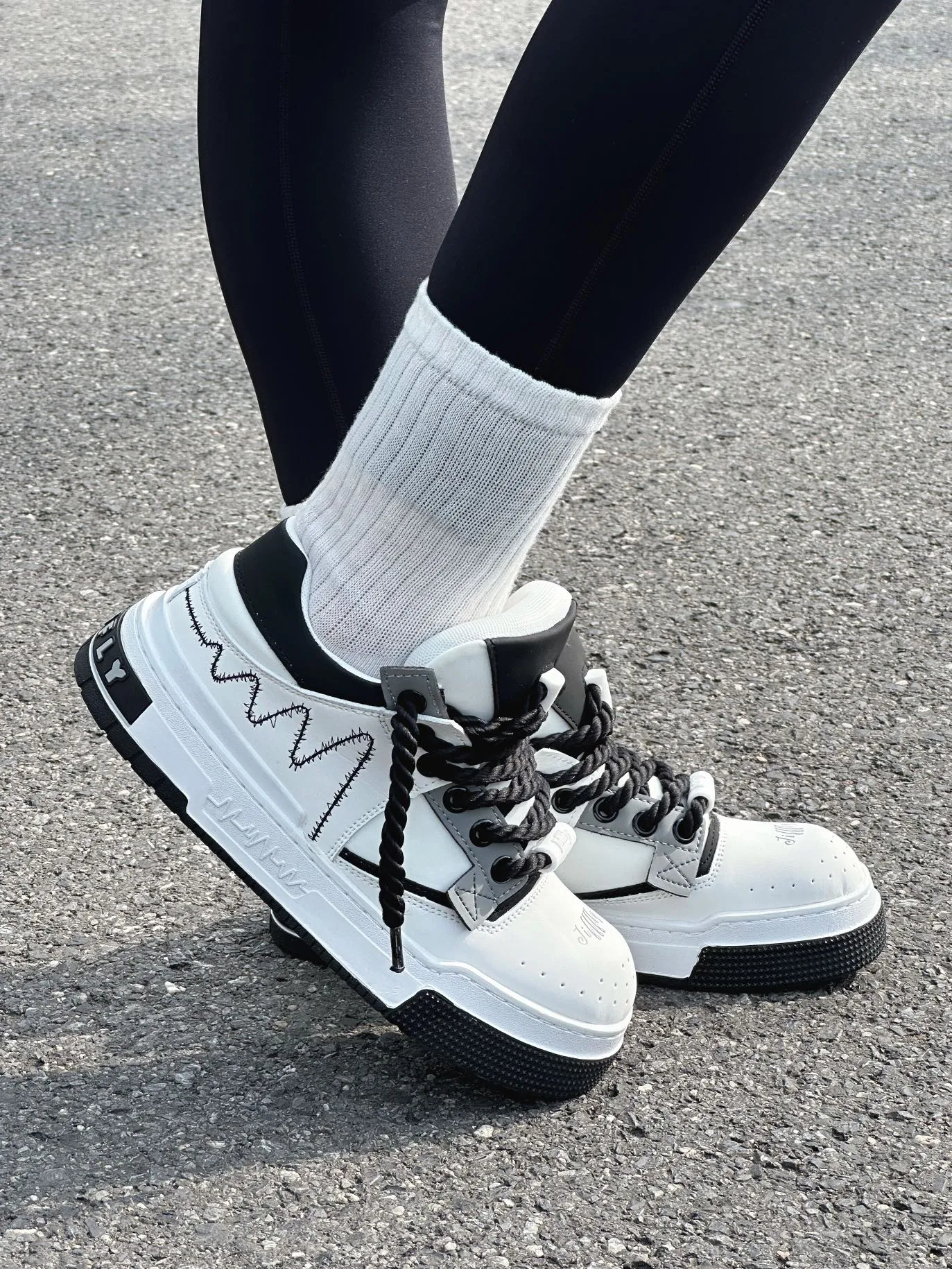 Designer-Herren-Sneaker „New Bread“ für Paare – Sportschuhe, Skateschuhe, Freizeitschuhe, vielseitig, trendig, rutschfest_voghion.com