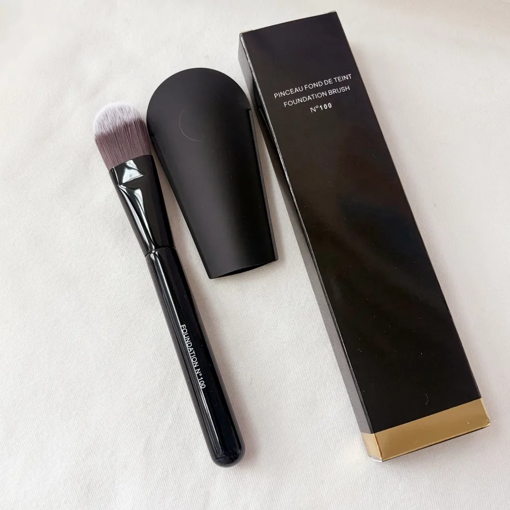 Professional Tapered Cream Liquid Foundation Brush... 