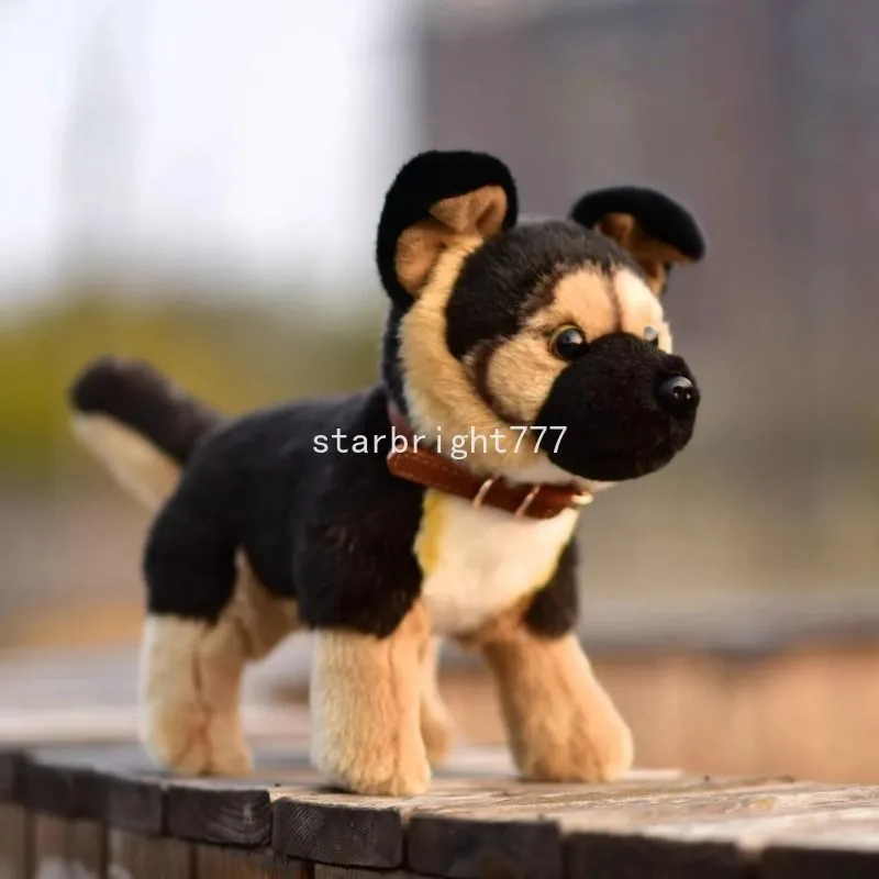 シミュレーション動物ジャーマンシェパードぬいぐるみ リアルな犬人形