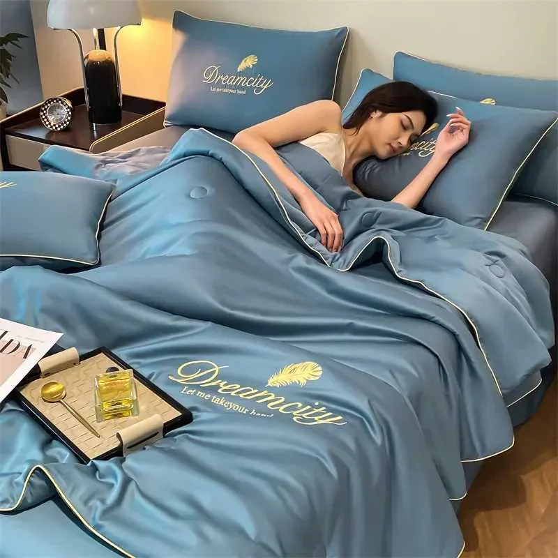 Ensemble de couette d'été de luxe en soie glacée de style européen, couverture rafraîchissante brodée haut de gamme, ensemble de 31 pièces pour la climatisation_voghion.com