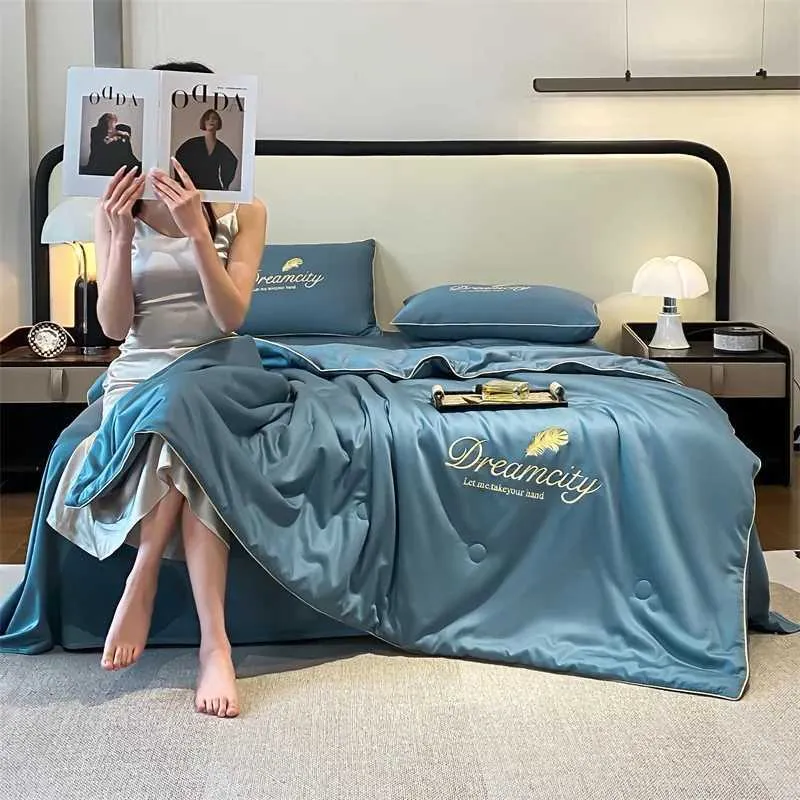 Ensemble de couette d'été de luxe en soie glacée de style européen, couverture rafraîchissante brodée haut de gamme, ensemble de 31 pièces pour la climatisation_voghion.com