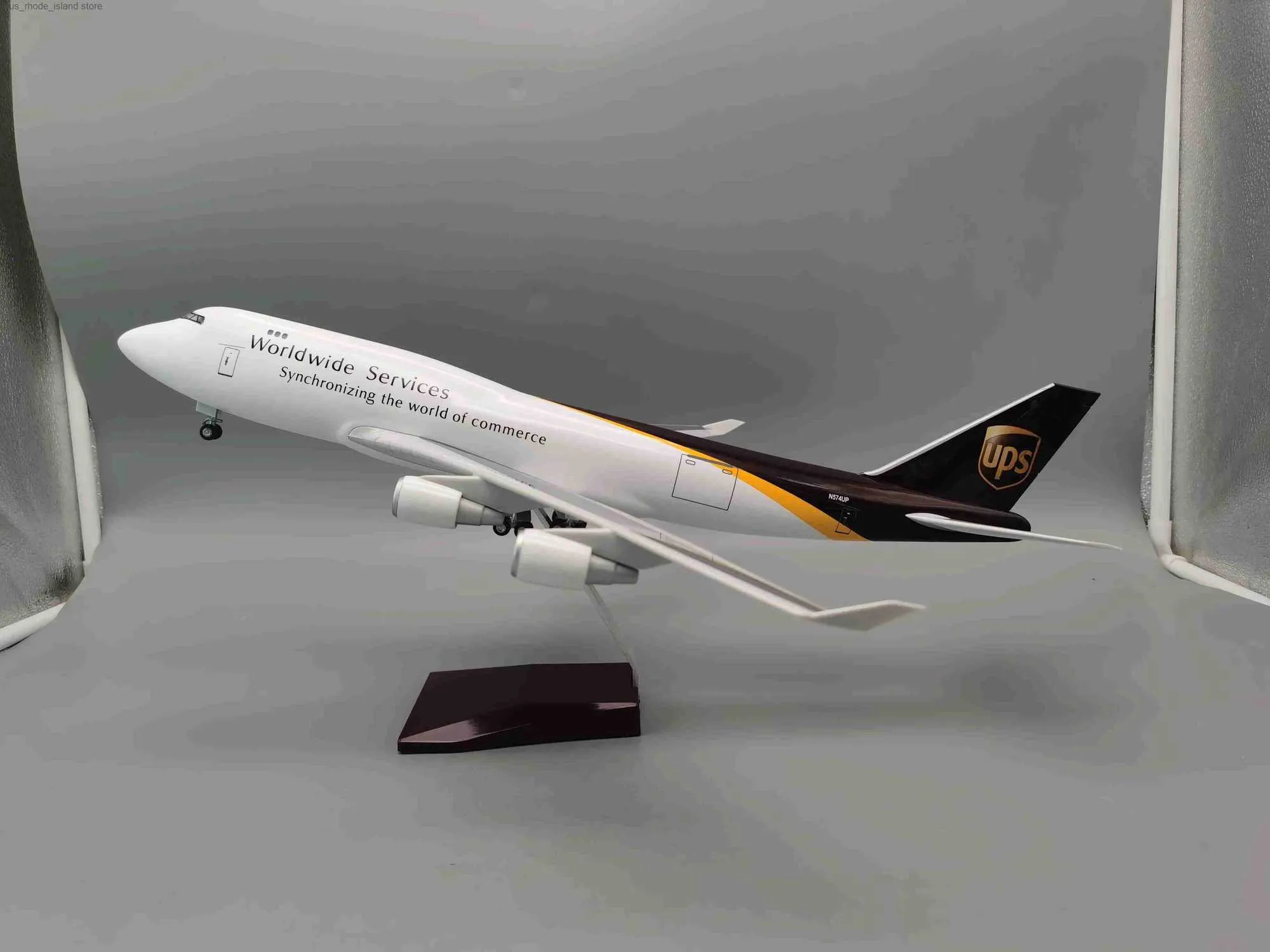 UPS Cargo Model Aircraft With LED Light Diecasting Machine 47CM B747 ...