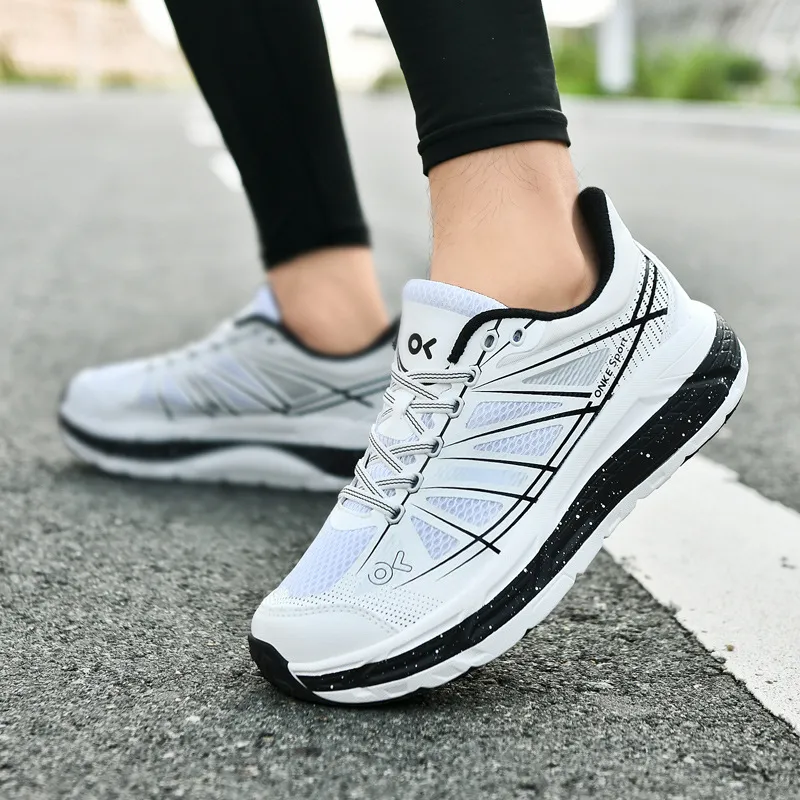 ONKE Kostenloser Versand Designer Leichtgewicht Stoßdämpfende Atmungsaktive Mesh Laufschuhe für Jogging in zartem Grün Schwarz_voghion.com