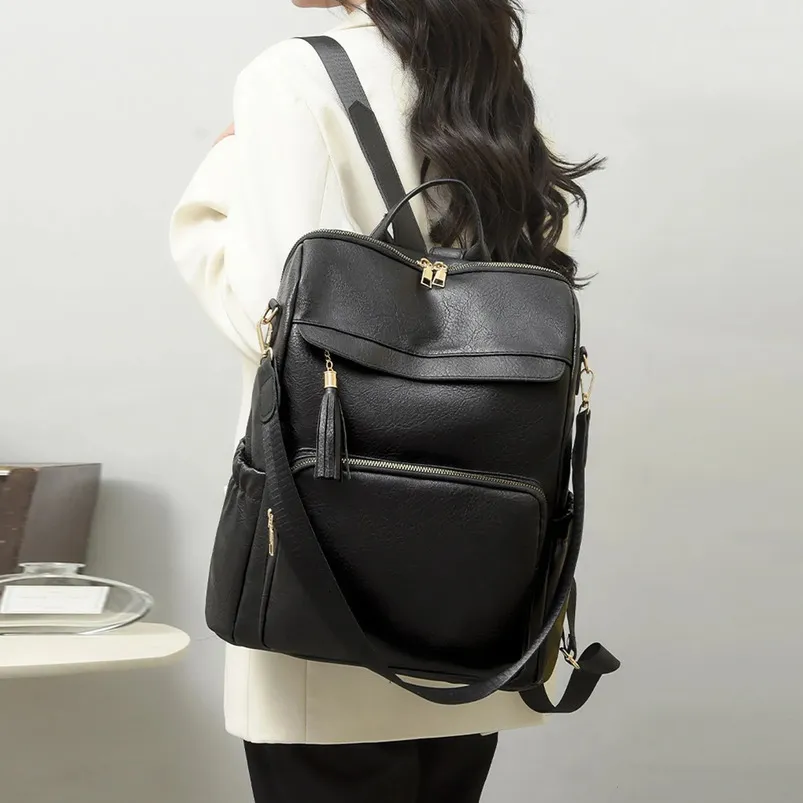 Vintage Leather Waterproof Leather Backpack For Women  display picture 3