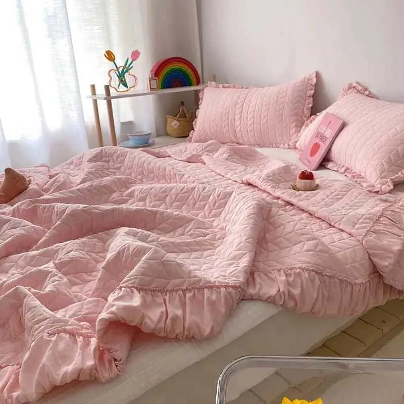 Korean Style Quilted Summer Blanket Lightweight Cooling Comforter_voghion.com