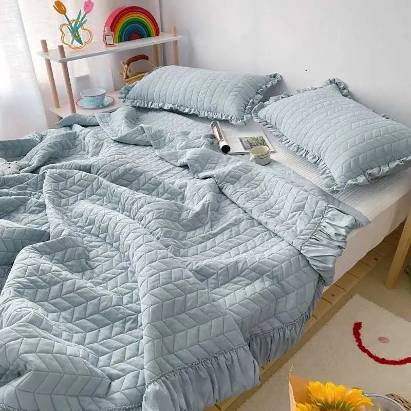 Korean Style Quilted Summer Blanket Lightweight Cooling Comforter_voghion.com
