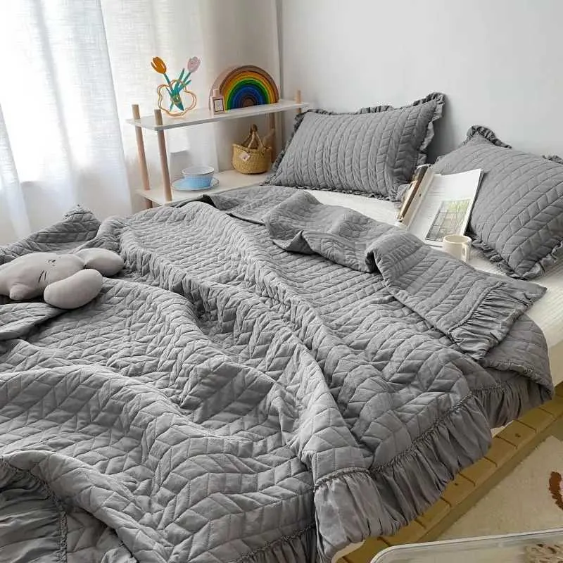 Korean Style Quilted Summer Blanket Lightweight Cooling Comforter_voghion.com