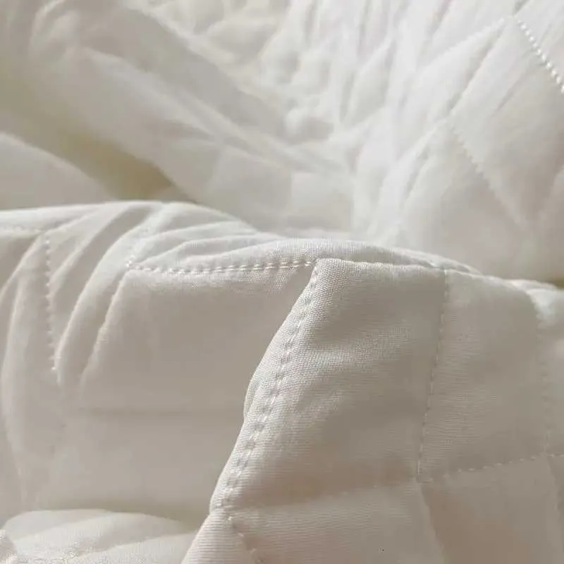 Korean Style Quilted Summer Blanket Lightweight Cooling Airconditioning Comforter Soft Thin Quilt Machine Washable_voghion.com