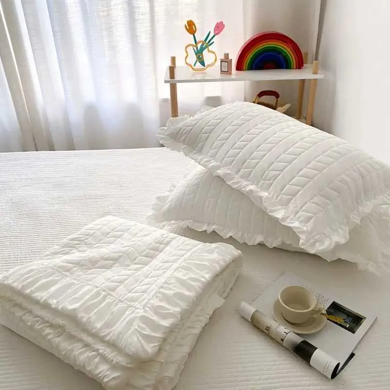 Korean Style Quilted Summer Blanket Lightweight Cooling Airconditioning Comforter Soft Thin Quilt Machine Washable_voghion.com