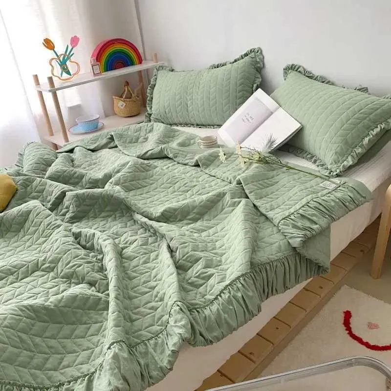Korean Style Quilted Summer Blanket Lightweight Cooling Comforter_voghion.com