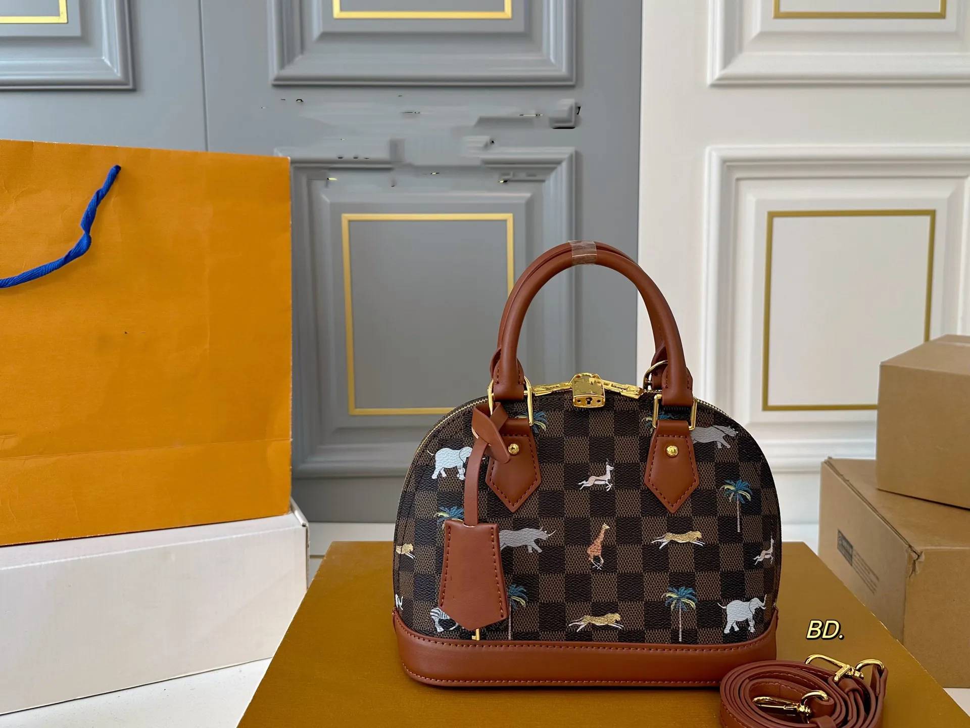 Luxury Checkerboard Shell Designer Side Satchel Bag... From ...