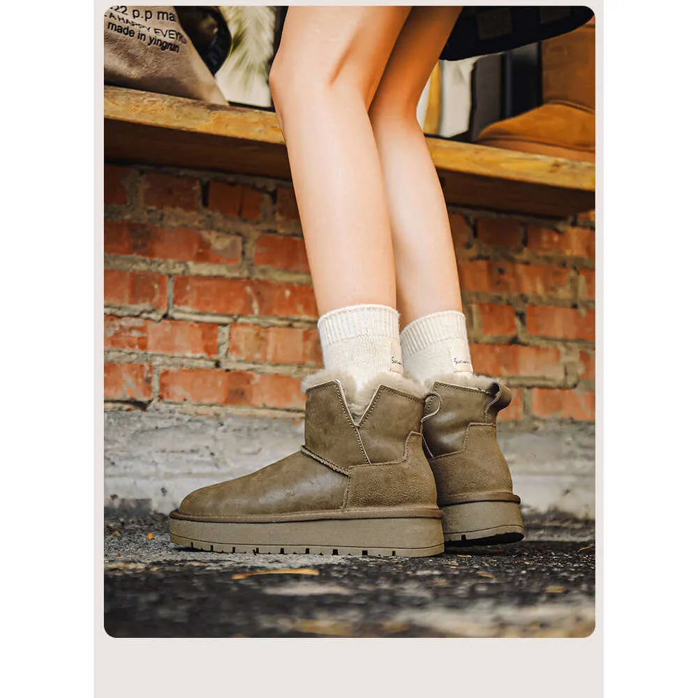 Sheepskin Thick-Soled Snow Boots For Women, Short Waterproof New Warm Fleece-Lined 2024 Winter Cotton Shoes_voghion.com