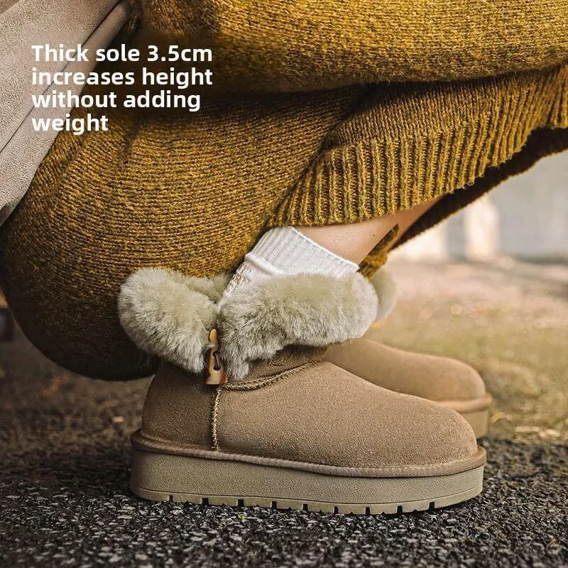Sheepskin Thick-Soled Snow Boots For Women With Horn Buckle, Short Tube, Thickened, Warm, Fleece-Lined, New Winter 2024_voghion.com