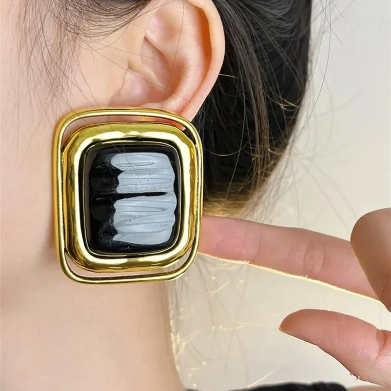 Rectangular Ear Clips XIALUOKE European American Style Metal Rectangular Ear Clip For Women ...