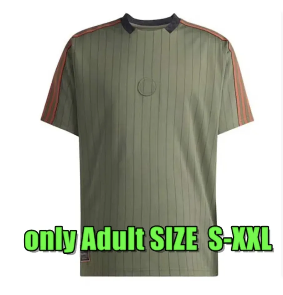 新しい +レトロケインバイエルンサッカージャージ25 26 27