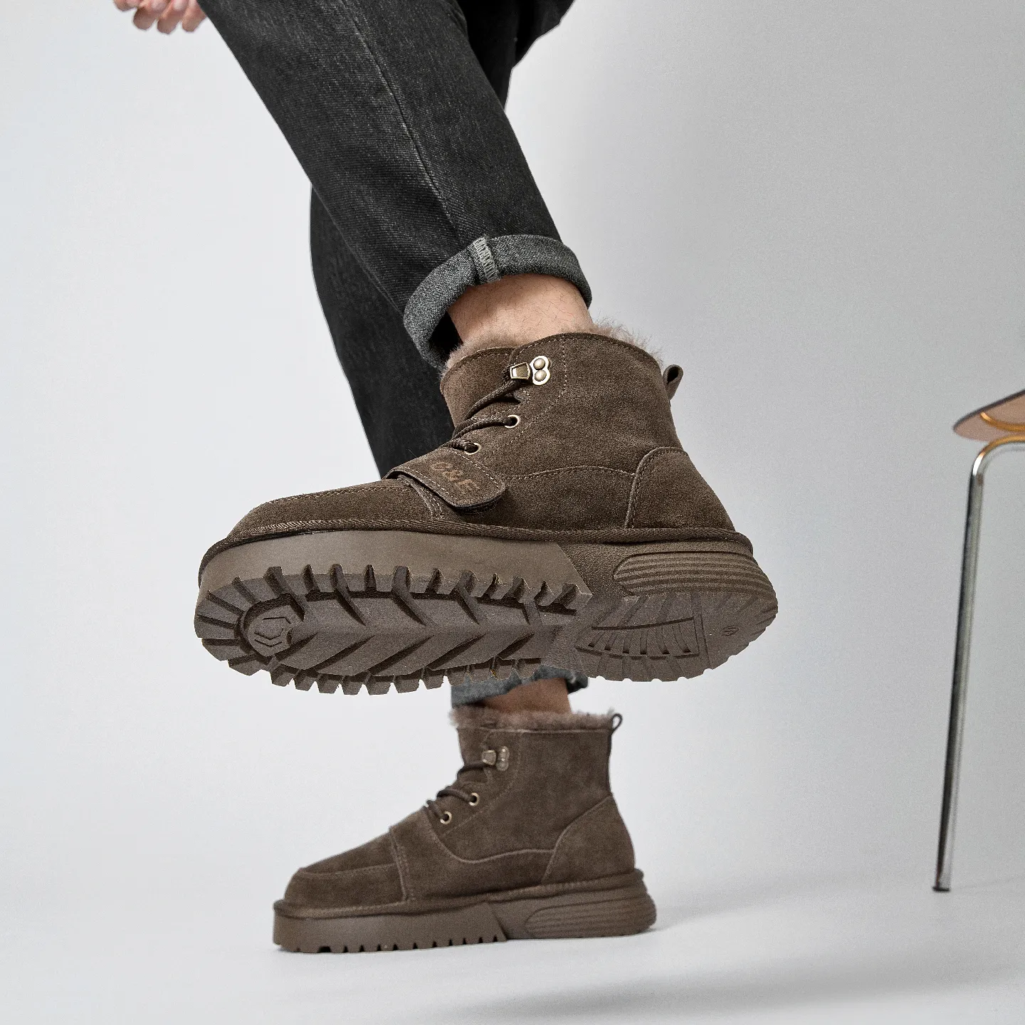 CE Designer New Cowhide Light High Quality Snow Boots With Plush Keep Warm Anti Slip Cotton Shoes For Woman And Men_desvips.com