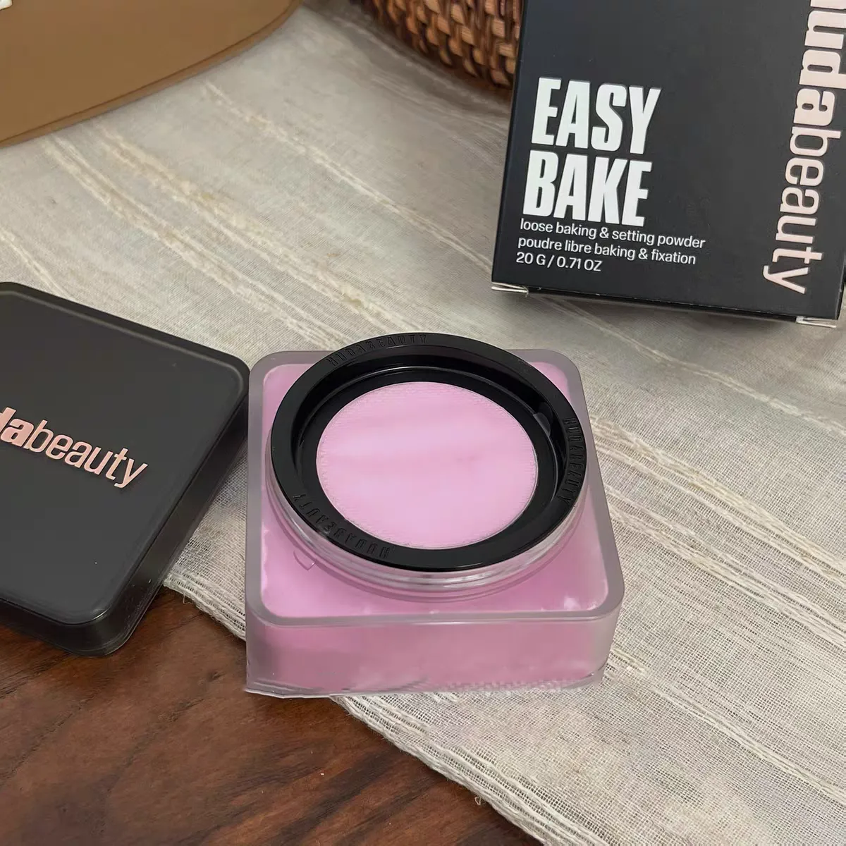 HUDA Beauty Easy Bake Setting Beauty Bakerie... 