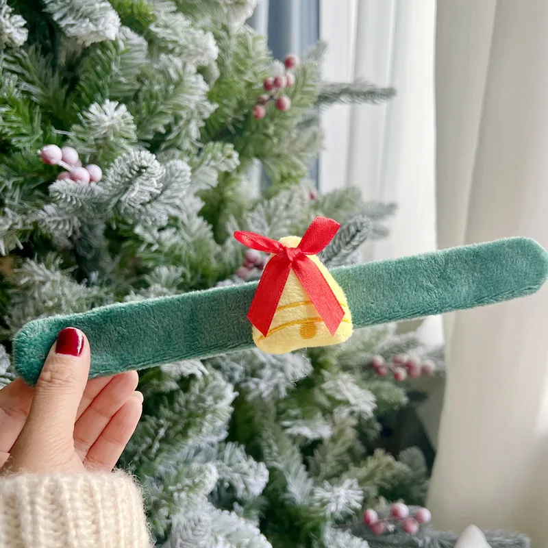 7 Pulseras Navideñas De Arcilla Blanda - Set Festivo Con Campanas, Muñecos De Nieve Y Árboles - Regalo Original Para Mujeres Y Fiestas