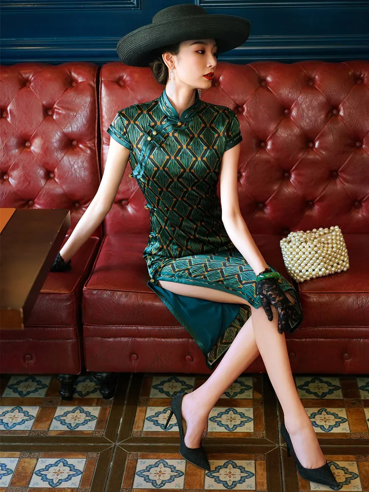 slim fit dress slacks Zapaka Women Glitter Dark Green Homecoming Dress with Detachable Ruffles Tight V Neck Sequins Short Prom Dress, Dark Green / US22W