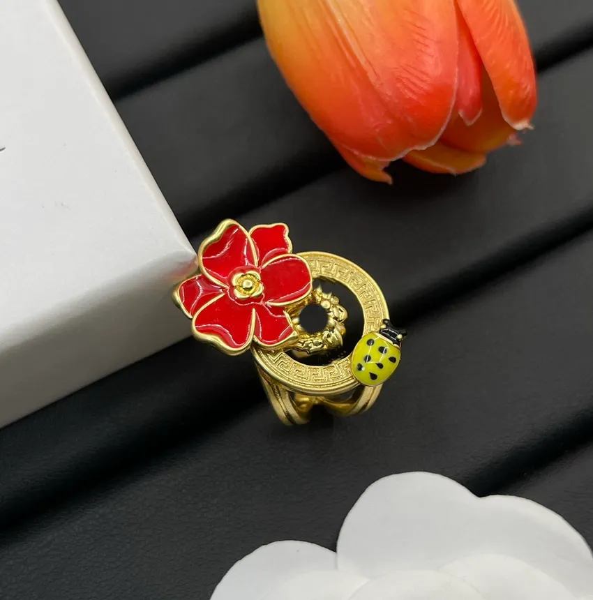 Orecchini A Coccinella Con Perle E Zirconi – Design Floreale Dorato – Regalo Donna