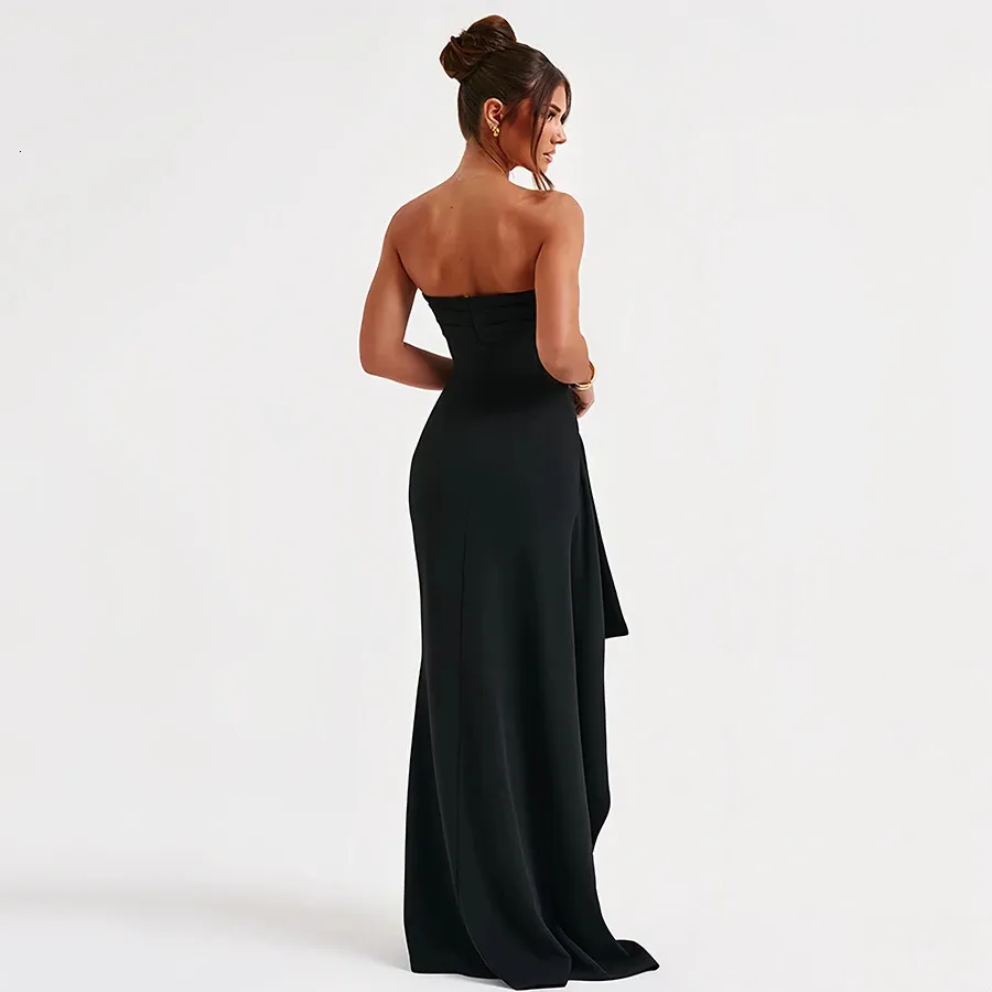 Black Off-Shoulder Black bandeau maxi dress for Women - Strapless Backless Design, Sleeveless Bodycon Fit, Perfect for Club Parties - Style 250222