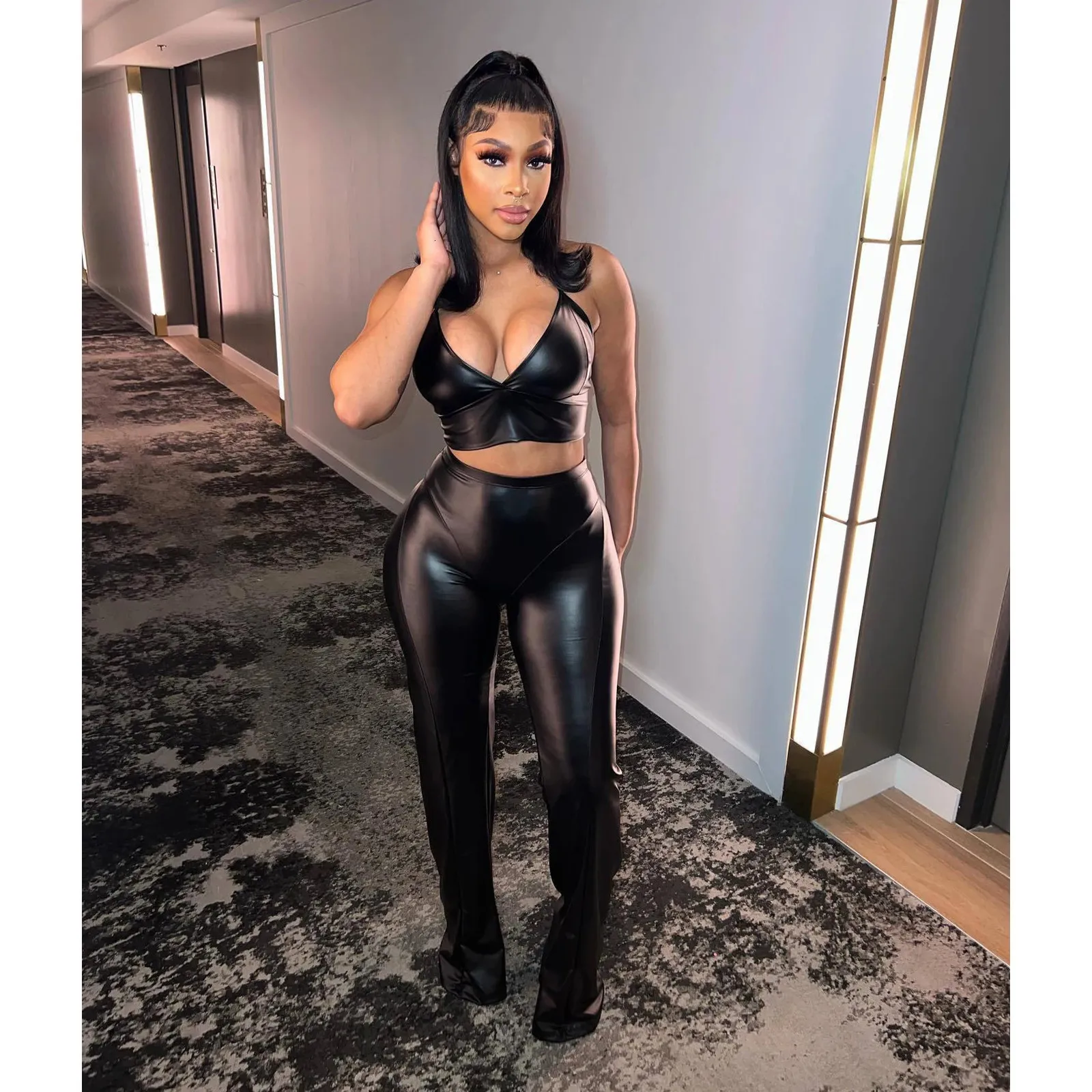 sexy leather clothes Women in Leather