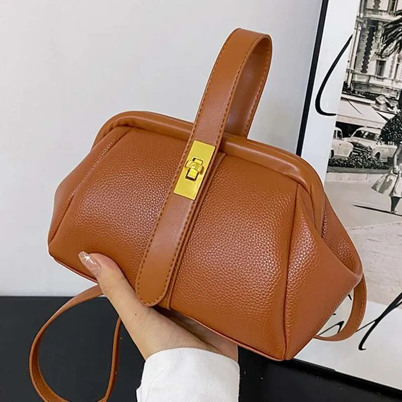Designer Damen Handtasche Aus Kunstleder In Orange Als Clutch_voghion.com