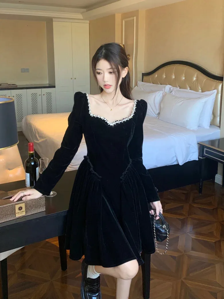 Velvet Velvet party wear gowns for Women - Elegant Fashion for Weddings, Birthdays, and Proms with Long Sleeves and Black Robe (Style #250109) Velvet Velvet party wear gowns for Women - Elegant Fashion for Weddings, Birthdays, and Proms with Long Sleeves and Black Robe (Style #250109)