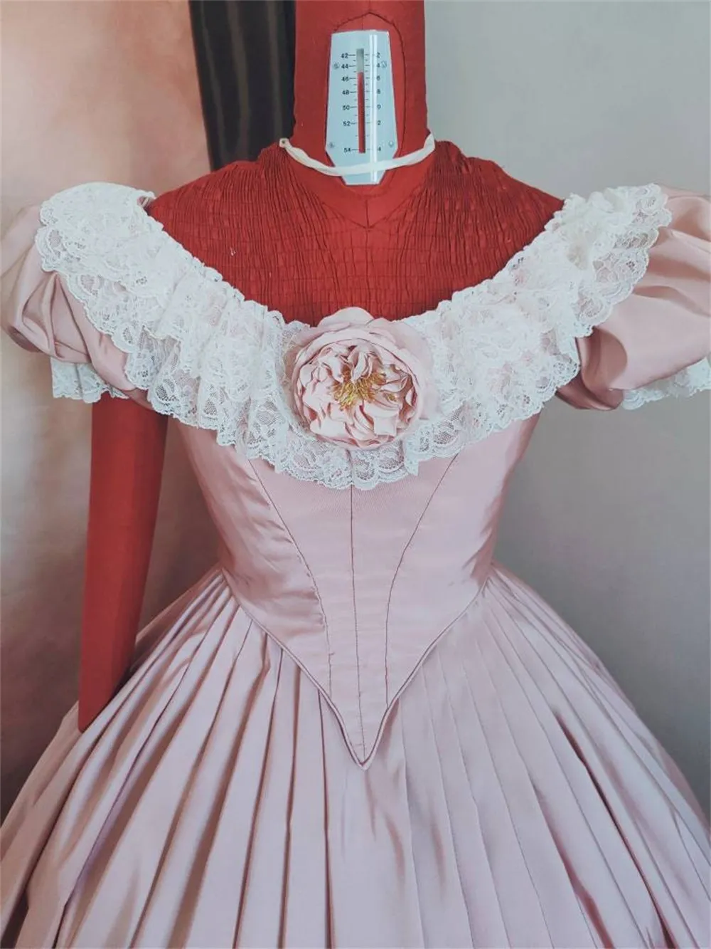 vintage southern belle dresses Civil War Era Dress Gown Antebellum Reenactor Costume P Fashion Library This is a 4PC outfit 1 Victorian Southern Belle Dress Sewing Pattern
