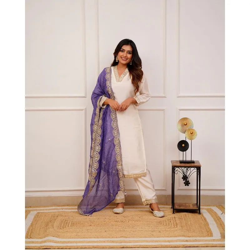 Traje de fiesta/boda indio para mujer: Kurta recta de seda azul verdoso con bordado de zari, pantalón y dupatta. Conjuntos de kurta y salwar kameez. - España Traje de fiesta/boda indio para mujer: Kurta recta de seda azul verdoso con bordado de zari, pantalón y dupatta. Conjuntos de kurta y salwar kameez. - España