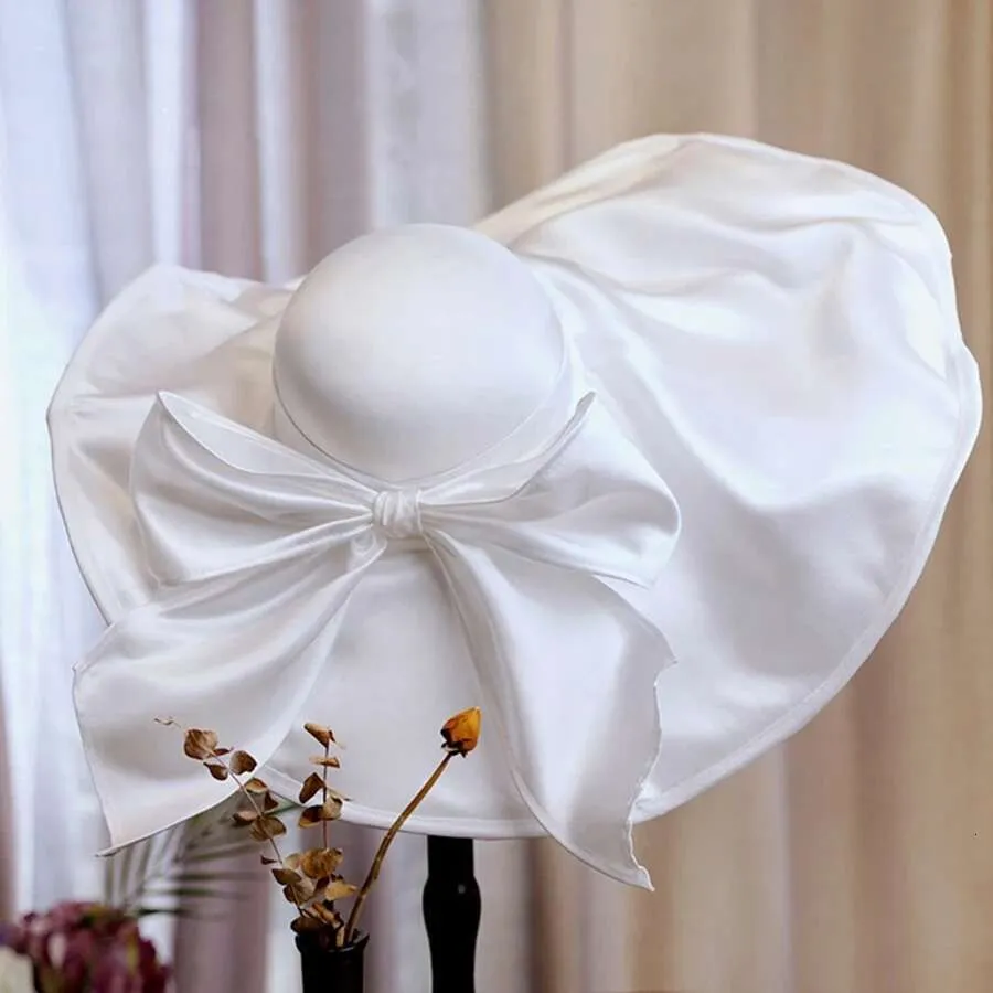 Elegant White Plus Size Wedding c hat for Women - New display picture 2