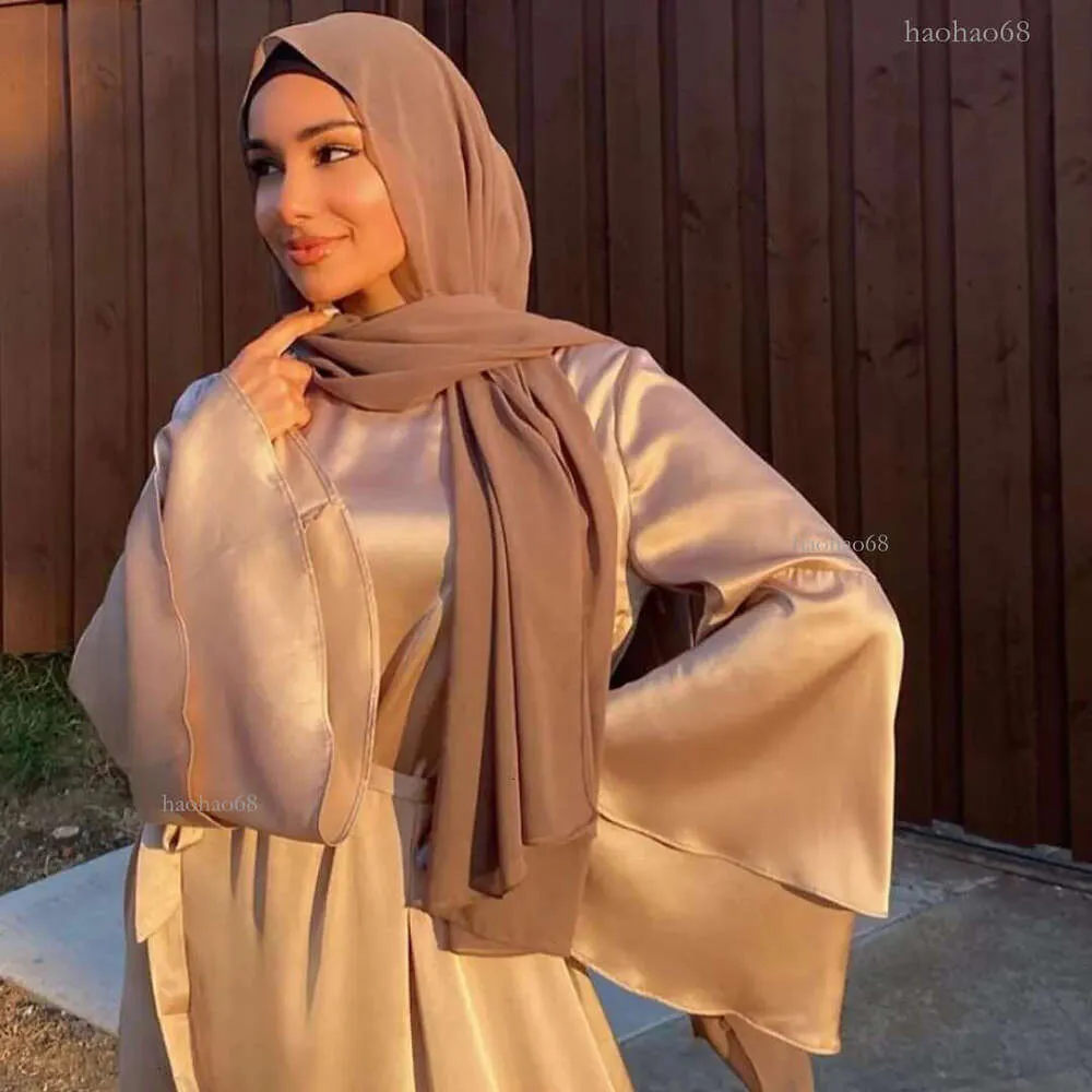 Ramadan Eid Satin Hijab Satin Maxi Dress - Ethnic Muslim Fashion Maxi Satin Maxi Dress with Flare Sleeves for Women, Perfect for Summer, Dubai, Turkey