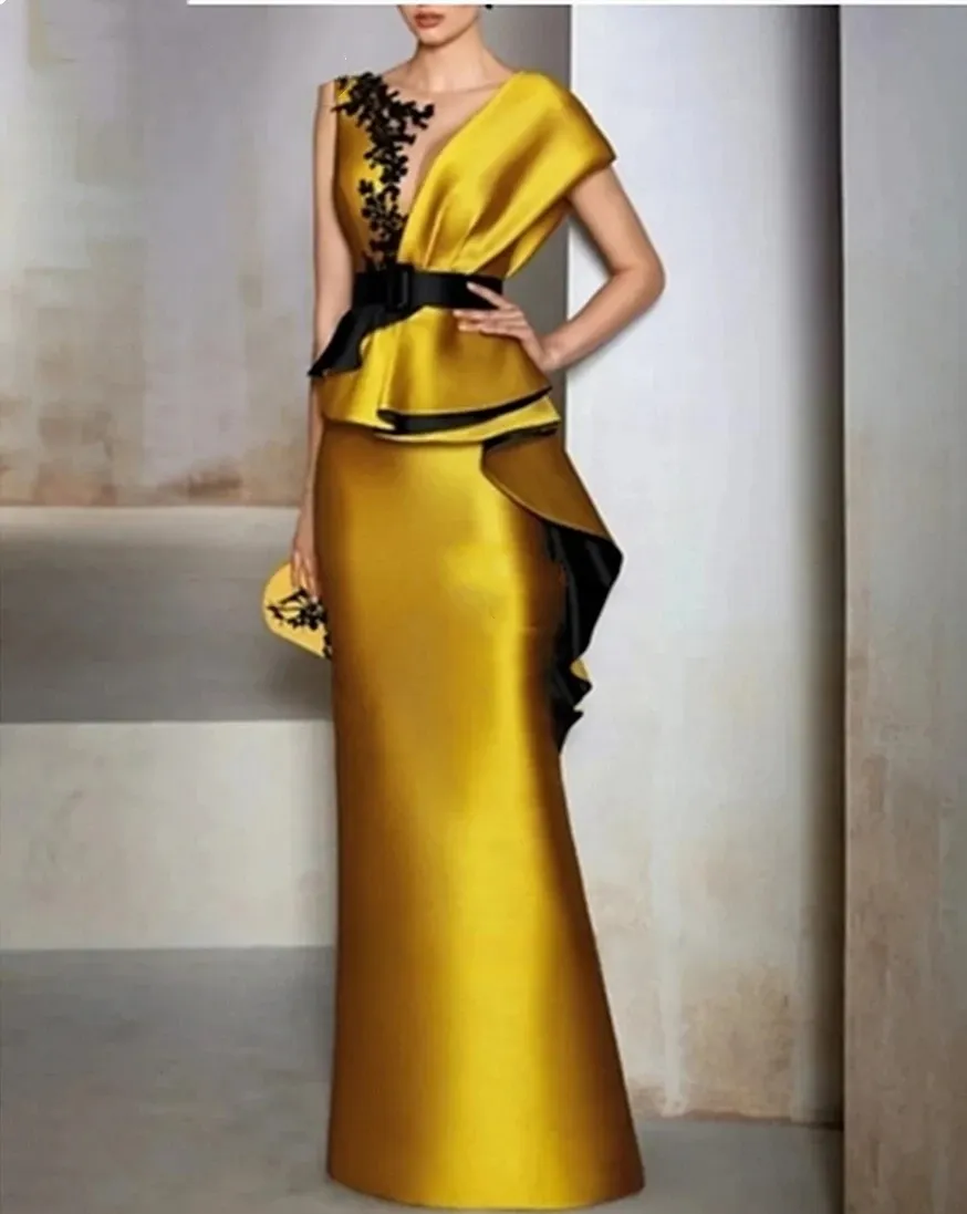 Elegant Gold Mother of the Bride Dress Floor-Length Sweep Train Satin with  Black Lace Appliques from Dhgate Mother's Dresses - price 135.08