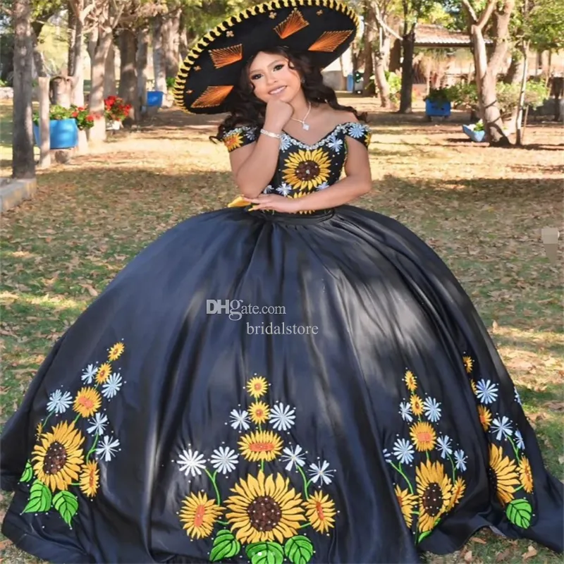 Vintage Mexican Black Vestidos de 15 Quinceanera Dress Charro Embroidery Sunflowers Beaded Vestidos de Xv Anos Beaded Ballkleider Xv Party Debutante Vintage Mexican Black Vestidos de 15 Quinceanera Dress Charro Embroidery Sunflowers Beaded Vestidos de Xv Anos Beaded Ballkleider Xv Party Debutante