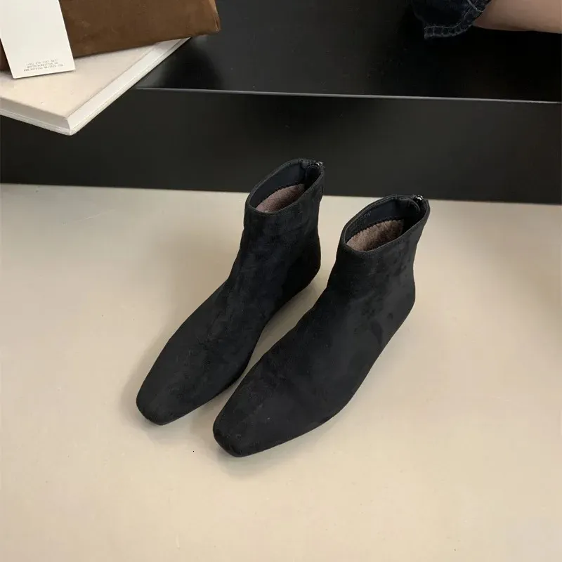 Bottines à talon carré pour femme avec fermeture éclair au dos_voghion.com