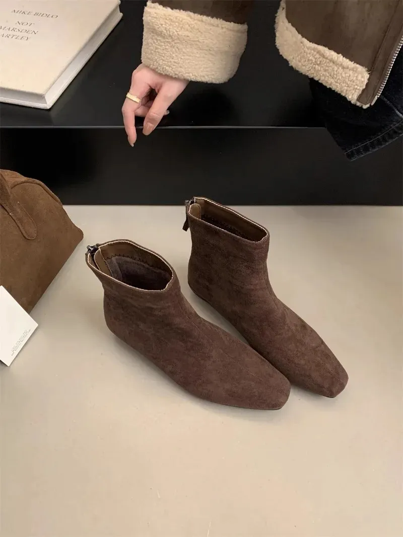 Bottines à talon carré pour femme avec fermeture éclair au dos_voghion.com
