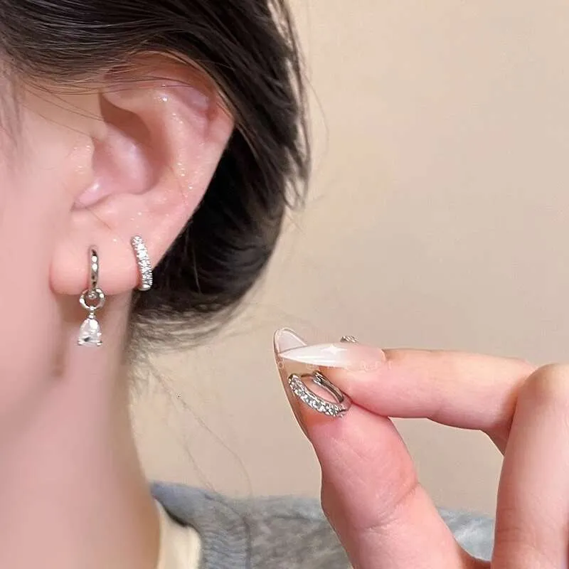 Jennie Style Asymmetric Water Drop Set For Women Double Ear Hole Simple Personality Trendy Small Hoop Earrings_voghion.com