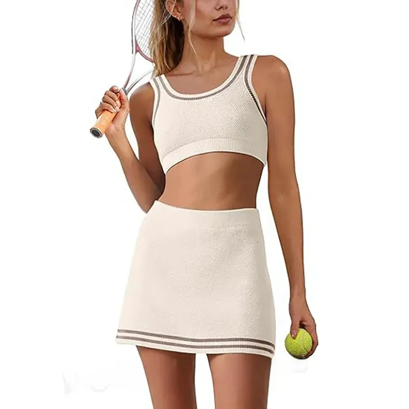 dress sporty casual 26 Sporty business casual for work ideas