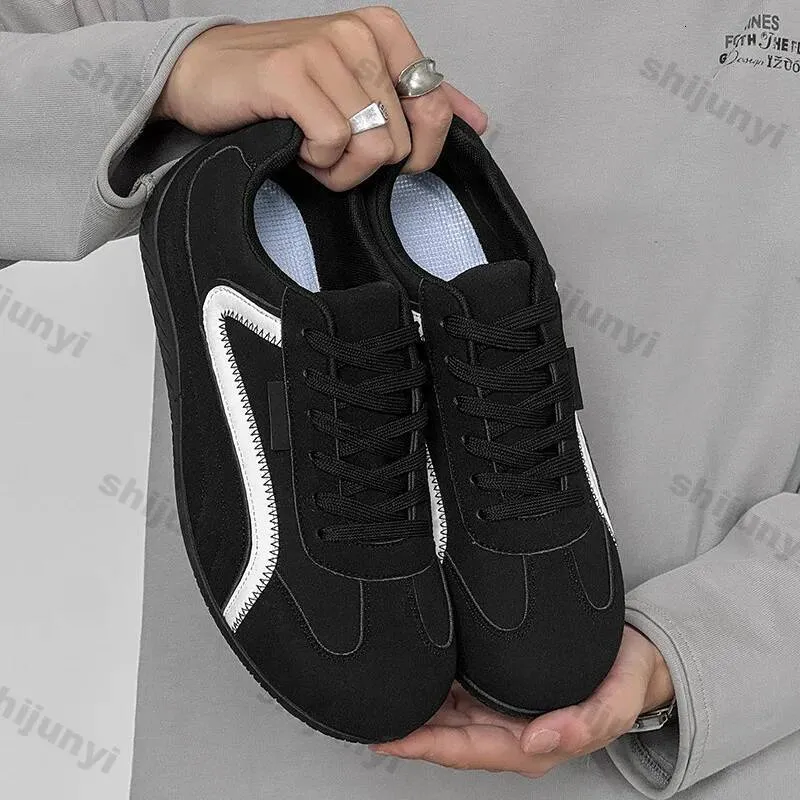Men's Sneakers Spring Autumn 2025 New Lightweight Comfortable Outdoor Non Slip Casual Shoes Fashion Cross Tied Soft Sole_voghion.com