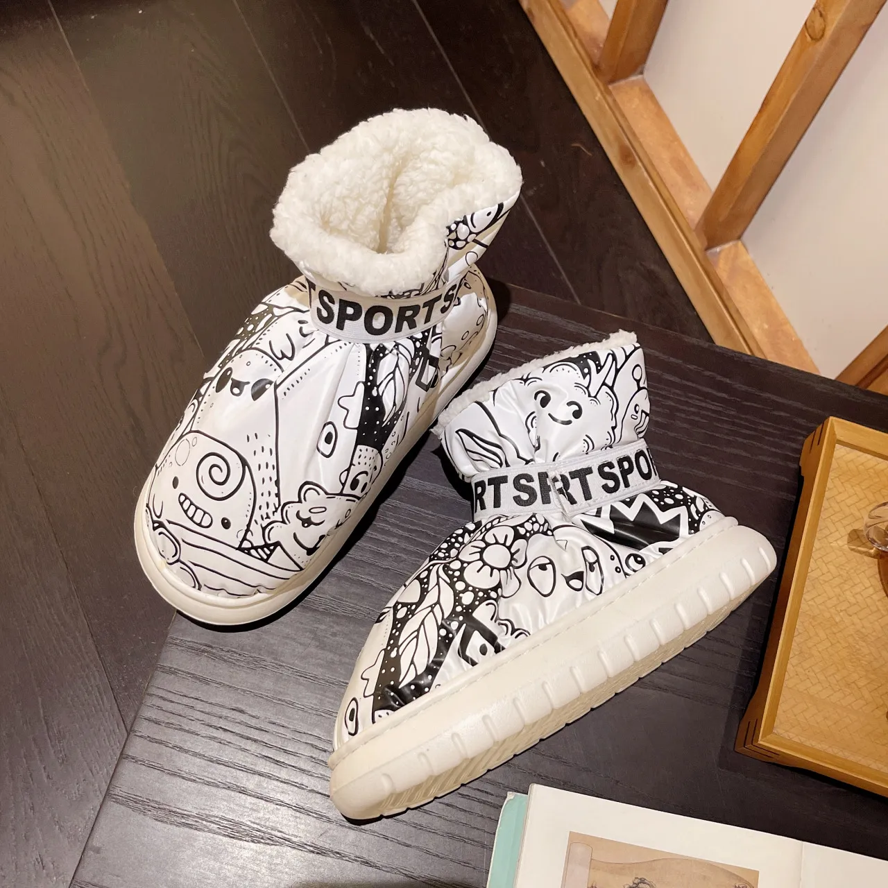 Livraison gratuite. Bottes mi-hautes tendance et chaudes, style créateur, qui affinent la silhouette._voghion.com