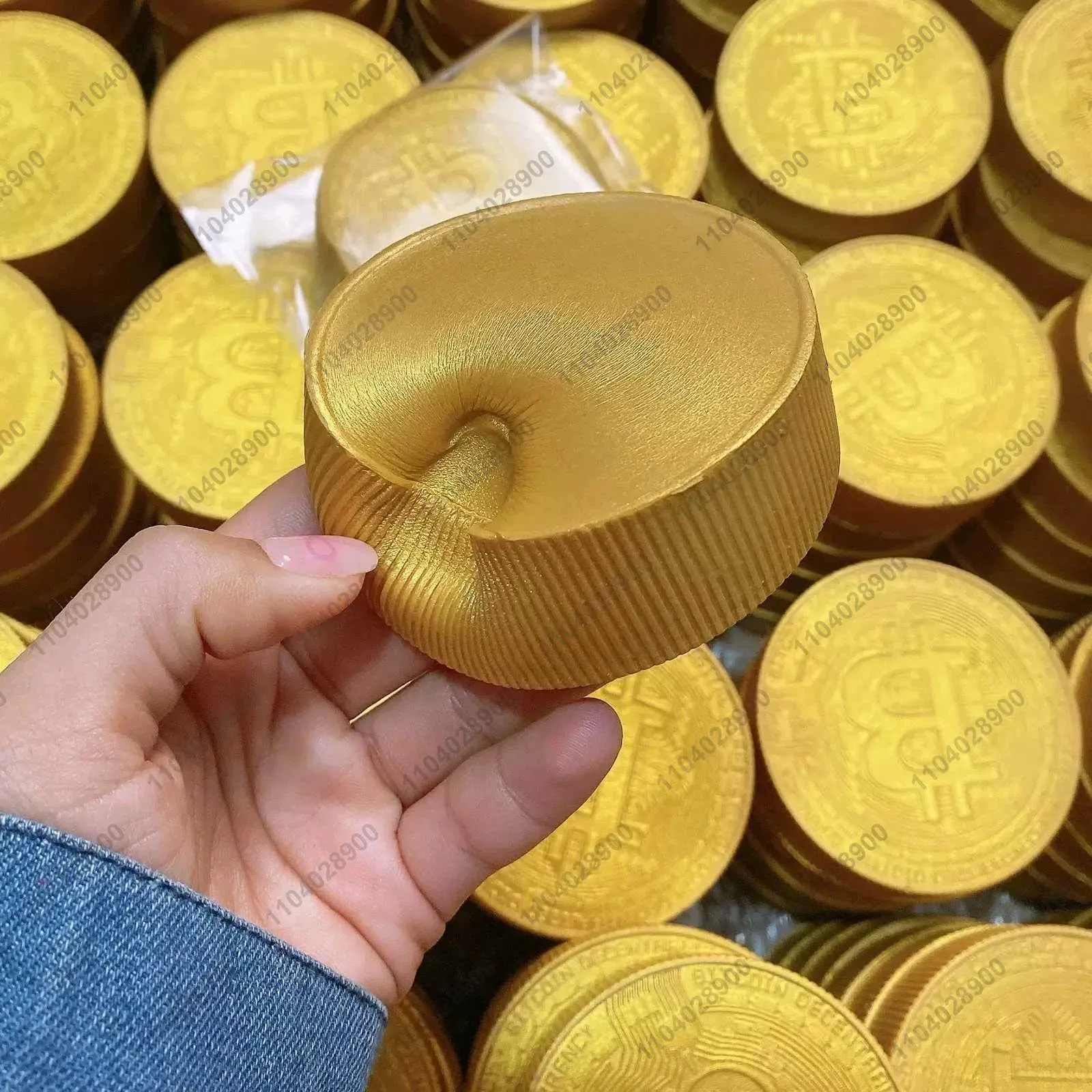 ☆ DHgate 비트 코인 Squishy 장난감 : 골드 코인 느린 상승 스퀴즈 볼 스트레스 구호 핸드 이완 선물 | 오늘 ₩4,406  특가