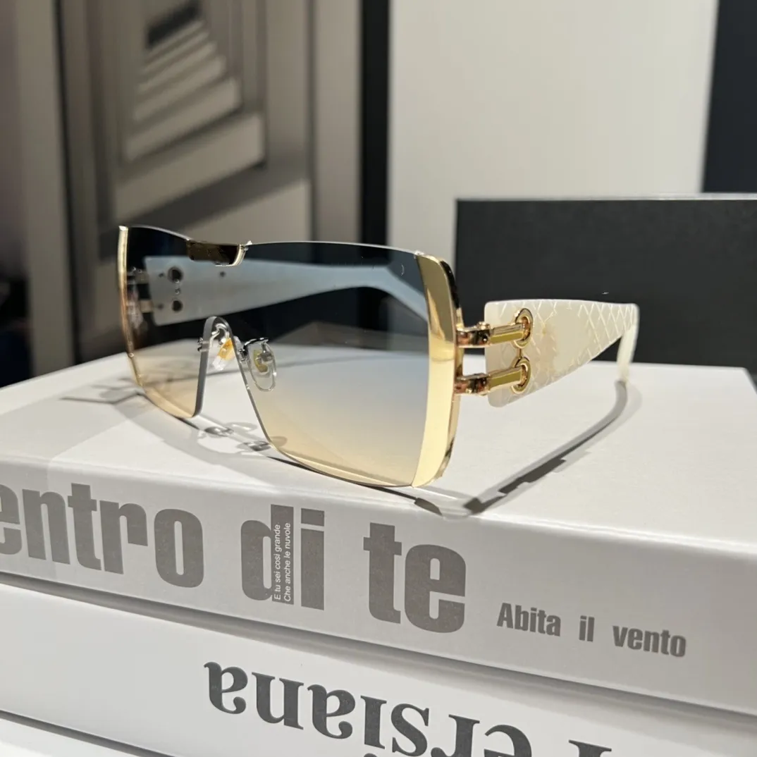 UV400 Sunglasses: Retro Oversized Square Sunglasses, Vintage  display picture 1
