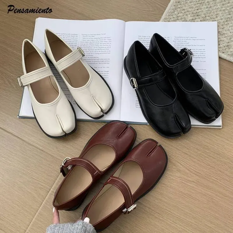 Vintage-Ballerinas mit geteilter Zehenpartie für Damen, Frühling/Herbst 2025: Modische Mary Janes, weiche Loafer, lässig-elegant_voghion.com